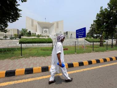 Pakistan CJ gives Sindh police three-day deadline to arrest ex-superintendent of police accused of extra-judicial killing Pakistan CJ gives Sindh police three-day deadline to arrest ex-superintendent of police accused of extra-judicial killing