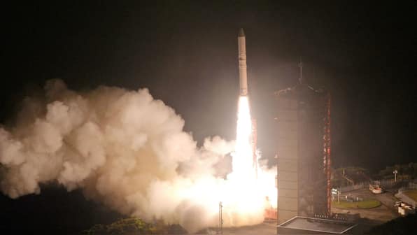China launches two satellites for Pakistan aboard Long March-2C rocket