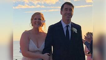 Actress-comedienne Amy Schumer marries partner Chris Fischer; Jennifer Aniston, Jake Gyllenhaal present at ceremony