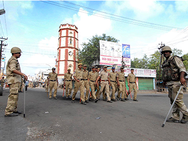 Andhra Pradesh Police foil bid to kill Hyderabad University VC Appa Rao, arrest two Maoists Andhra Pradesh Police foil bid to kill Hyderabad University VC Appa Rao, arrest two Maoists