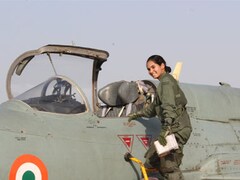 Avani Chaturvedi is first Indian woman to fly fighter aircraft solo:  27-yr-old was commissioned flying officer in 2016-India News , Firstpost