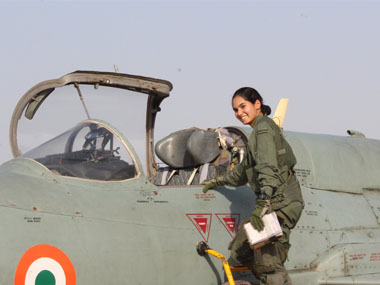 Avani Chaturvedi is first Indian woman to fly fighter aircraft solo: 27-yr-old was commissioned flying officer in 2016 Avani Chaturvedi is first Indian woman to fly fighter aircraft solo: 27-yr-old was commissioned flying officer in 2016