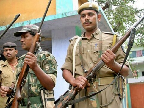 Low-intensity blast hits Bihar's Arrah, lone injured man arrested for possible terror plot; 4 absconding Low-intensity blast hits Bihar's Arrah, lone injured man arrested for possible terror plot; 4 absconding
