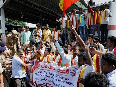 Cauvery dispute: SC verdict likely to arouse public passions, spark off political posturing in Karnataka, Tamil Nadu Cauvery dispute: SC verdict likely to arouse public passions, spark off political posturing in Karnataka, Tamil Nadu