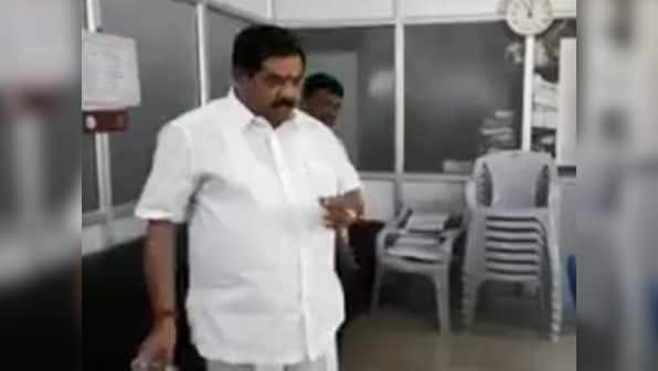 Bengaluru: Congress leader Narayanaswamy booked for threatening to set ablaze municipal office