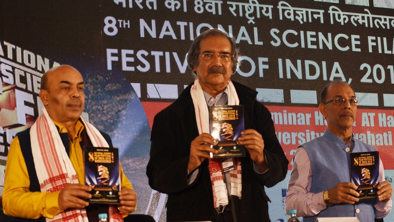 Mike Pandey (Centre) releasing the festival directory. Image: Vigyan Prasar