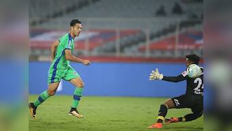 ISL 2017-18: 10-man Bengaluru FC consolidate lead on top by handing ATK their fourth successive defeat