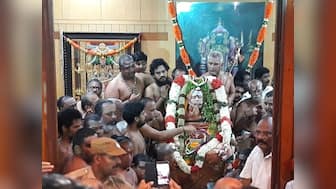 Jayendra Saraswathi passes away: Pall of gloom descends on Kanchi mutt as devotees gather to pay last respects