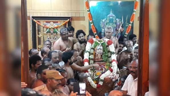 Jayendra Saraswathi passes away: Pall of gloom descends on Kanchi mutt as devotees gather to pay last respects