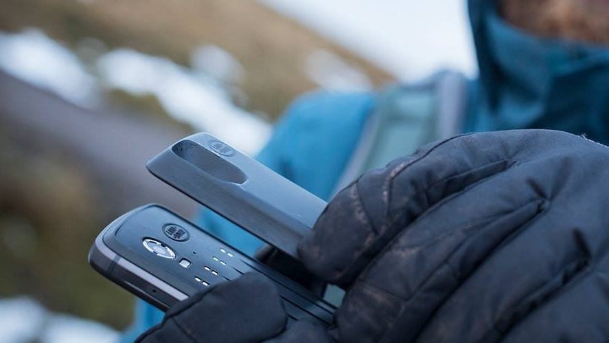 The Land Rover Explore will arrive with a magnetic back for mods. Image: GSMArena