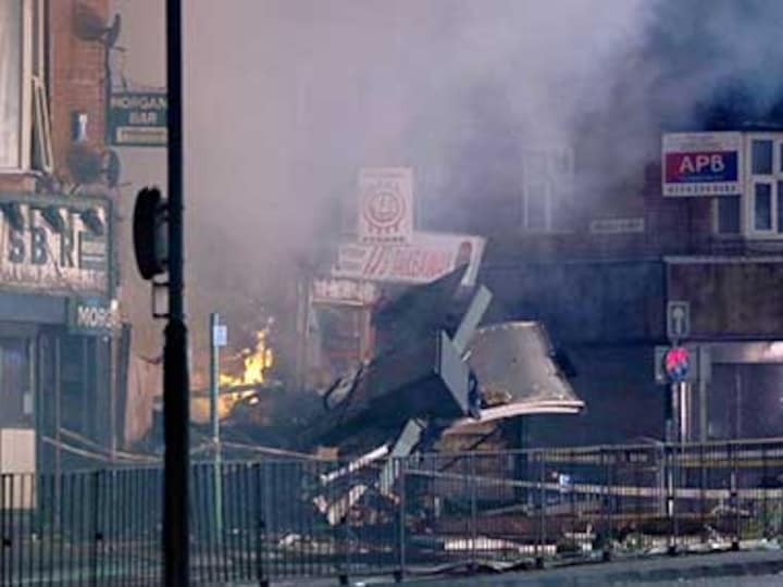 Three men arrested over Leicester explosion that killed five people, police clarifies blast not terror related