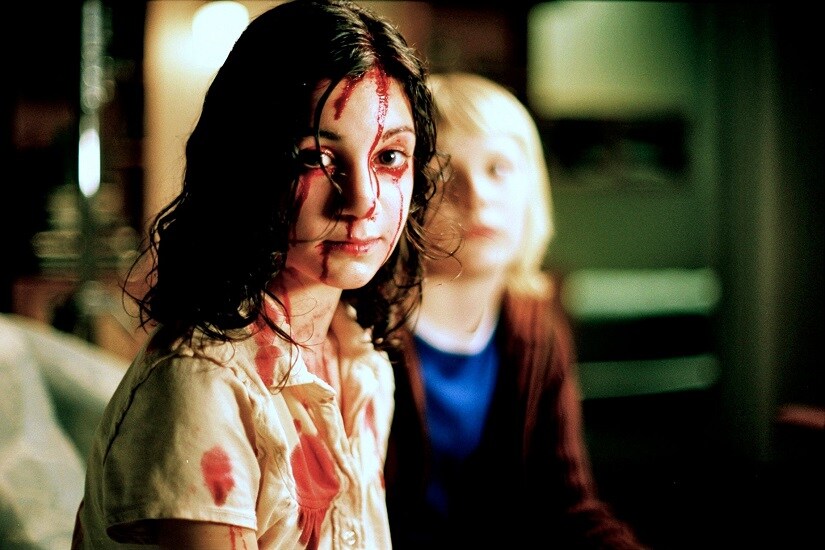 Two outcasts find comfort in each other's company in the predatory world of Let The Right One In.