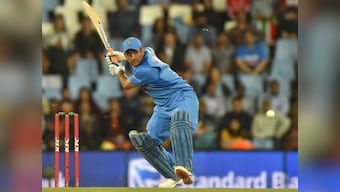 India vs South Africa: MS Dhoni loses cool on Manish Pandey, proves he is human after all
