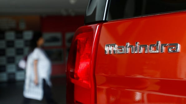Mahindra U321 MPV officially named Marazzo gets a shark-inspired design