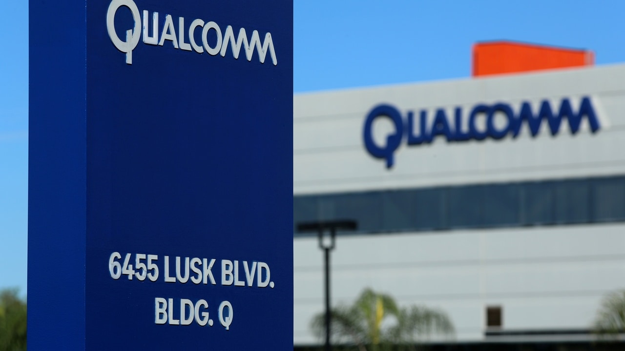 A building on the Qualcomm campus is seen, as chip maker Broadcom Ltd announced an unsolicited bid to buy peer Qualcomm Inc for $117 billion, in San Diego, California, US. Image: Reuters 