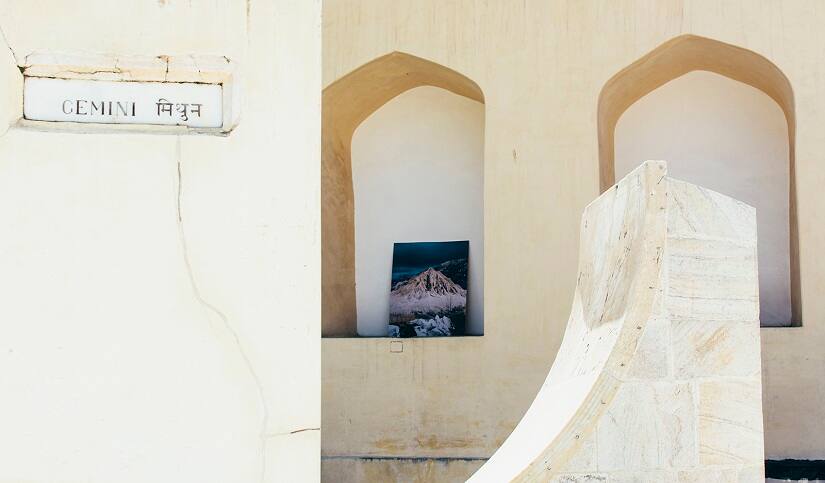 Regine Petersen’s Find a Fallen Star at Jantar Mantar