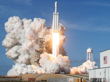 Setting up space bases on Moon and Mars could preserve civilisation in the event of a third world war: Elon Musk Setting up space bases on Moon and Mars could preserve civilisation in the event of a third world war: Elon Musk