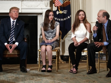 Donald Trump wants to arm teachers: Debate over shootings divides legislators, schools and public Donald Trump wants to arm teachers: Debate over shootings divides legislators, schools and public