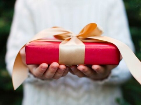 7 stages everyone goes through while buying a Valentine’s Day gift at the last moment 7 stages everyone goes through while buying a Valentine’s Day gift at the last moment
