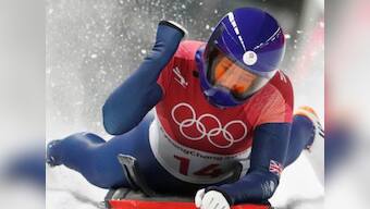 Winter Olympics 2018: Lizzy Yarnold retains skeleton gold, Laura Deas adds British bronze
