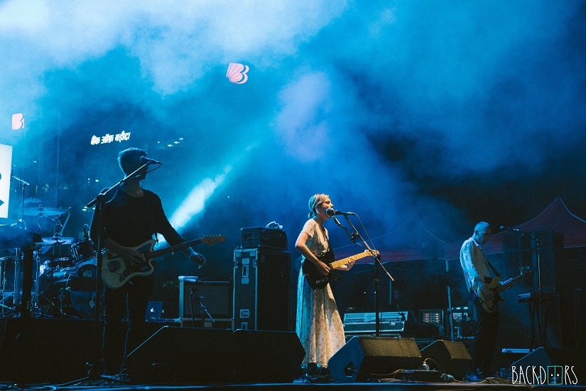 Wolf Alice gave a performance that displayed their indie shape-shifting ways in all its glory. Photo © Akhil Gusain