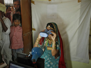 Aadhaar mandatory linking to services and welfare schemes may extend beyond 31 March, Centre tells SC Aadhaar mandatory linking to services and welfare schemes may extend beyond 31 March, Centre tells SC