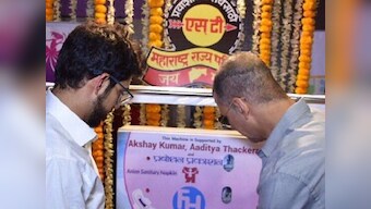 Padman star Akshay Kumar, Aditya Thackeray inaugurate sanitary pad vending machine at Mumbai Central as Padman soars at box office