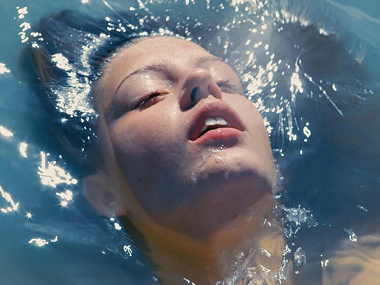 Blue is the Warmest Colour, Talk to Her: A hat tip to love that cuts deeper than a Valentine’s Day card Blue is the Warmest Colour, Talk to Her: A hat tip to love that cuts deeper than a Valentine’s Day card