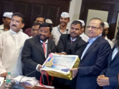 BMC presents Rs 27,258 cr budget for 2018-19; coastal road, Goregaon-Mulund Link Road to get impetus BMC presents Rs 27,258 cr budget for 2018-19; coastal road, Goregaon-Mulund Link Road to get impetus