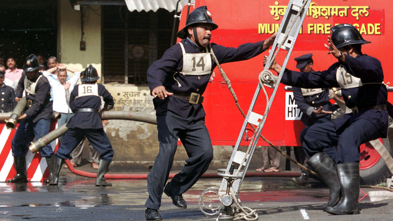 Firefighters in Noida told to stay alert, hold more mock drills after Delhi blaze kills 27 Firefighters in Noida told to stay alert, hold more mock drills after Delhi blaze kills 27