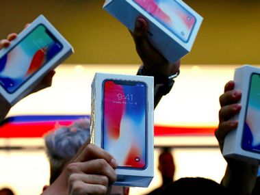 Amazon iPhone Fest sees iPhone X selling for Rs 79,999 with iPhone 8 priced at Rs 54,999 Amazon iPhone Fest sees iPhone X selling for Rs 79,999 with iPhone 8 priced at Rs 54,999