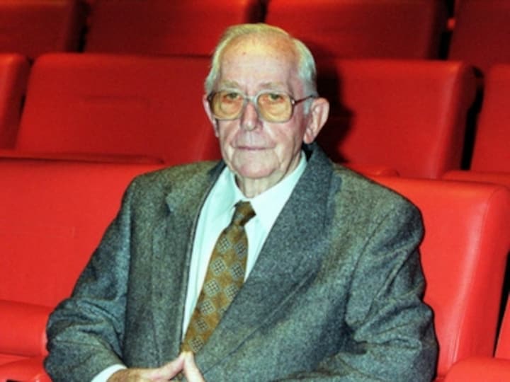 Lewis Gilbert, director of Alfie and three James Bond movies, passes away aged 97