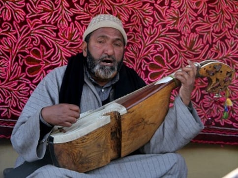 Pahalgam winter festival, showcasing local art and culture, is helping revive tourism in Kashmir Pahalgam winter festival, showcasing local art and culture, is helping revive tourism in Kashmir