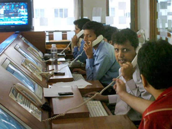 Sensex rallies over 900 points, Nifty reclaims 9,800 level; Glenmark shares jump 9% on reports of trials for potential COVID-19 drug