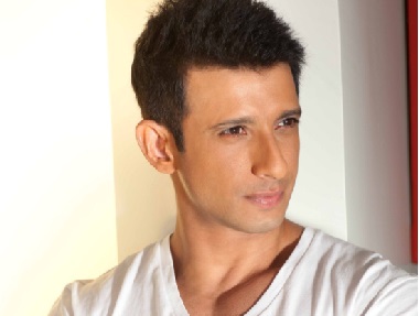 Fight breaks out amid crew of Sharman Joshi film, Kaashi: In Search of Ganga; one seriously injured Fight breaks out amid crew of Sharman Joshi film, Kaashi: In Search of Ganga; one seriously injured