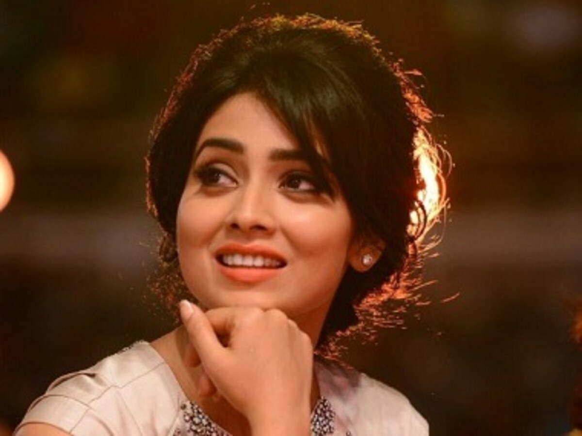 https://images.firstpost.com/wp-content/uploads/2018/02/shriya-saran-1517914115.jpg?impolicy=website&width=1200&height=900