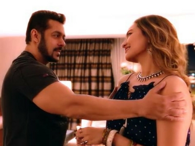 Sonakshi Sinha on reuniting with Salman Khan in Dabangg 3: Shooting for the film is like homecoming Sonakshi Sinha on reuniting with Salman Khan in Dabangg 3: Shooting for the film is like homecoming