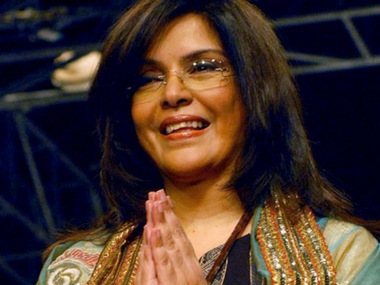 Panipat: Ashutosh Gowariker ropes in Zeenat Aman for cameo in Arjun Kapoor, Kriti Sanon's period drama Panipat: Ashutosh Gowariker ropes in Zeenat Aman for cameo in Arjun Kapoor, Kriti Sanon's period drama