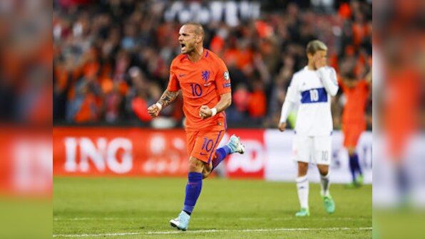 Netherlands midfielder Wesley Sneijder announces retirement from international football