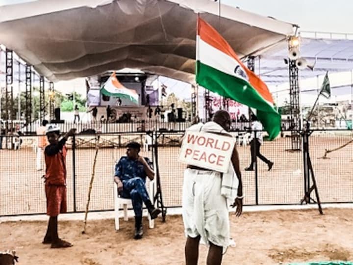 Anna Hazare’s Delhi agitation sees sparse crowds as tripartite nature of demands dilutes movement