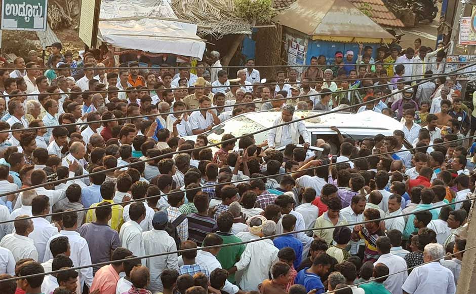 Karnataka Chief Minister Siddaramaiah, who said he would contest in the Assembly elections from the Chamundeshwari constituency in Mysuru, also held a rally in Chamundeshwari. The BJP is making an all-out effort to unseat the Congress from the only big state where the grand old party is<br />in power. Revathi Rajeevan/News18 Karnataka Chief Minister Siddaramaiah, who said he would contest in the Assembly elections from the Chamundeshwari constituency in Mysuru, also held a rally in Chamundeshwari. The BJP is making an all-out effort to unseat the Congress from the only big state where the grand old party is<br />in power. Revathi Rajeevan/News18