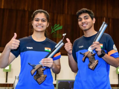 ISSF Junior Shooting World Cup: Anmol Jain-Manu Bhaker clinch India’s seventh gold in mixed 10m air pistol event ISSF Junior Shooting World Cup: Anmol Jain-Manu Bhaker clinch India’s seventh gold in mixed 10m air pistol event
