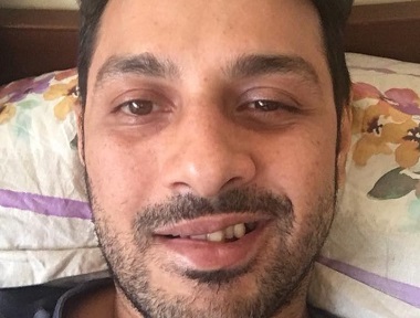 Simran, Aligarh writer Apurva Asrani reveals he is suffering from Bell's Palsy in Facebook post Simran, Aligarh writer Apurva Asrani reveals he is suffering from Bell's Palsy in Facebook post