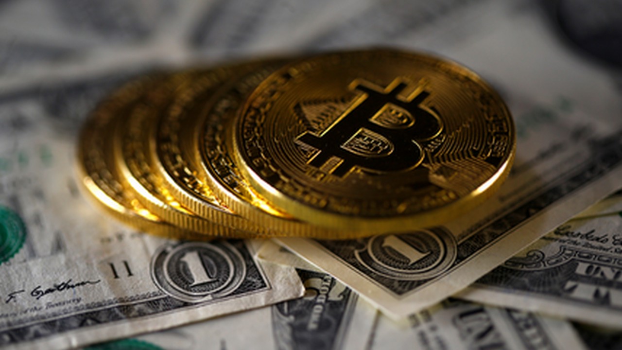 Bitcoin valuation rises sharply to gain $3,400 as a result of heavy buying Bitcoin valuation rises sharply to gain $3,400 as a result of heavy buying