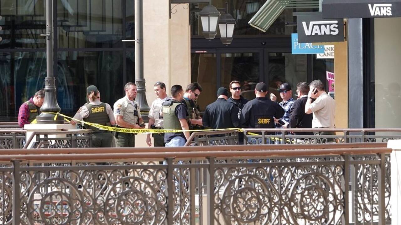 Man shoots wife to death at California mall, turns gun on self; in