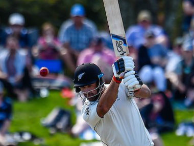 New Zealand vs England: Colin de Grandhomme, BJ Watling come to hosts' rescue on Day 2 after top-order collapse New Zealand vs England: Colin de Grandhomme, BJ Watling come to hosts' rescue on Day 2 after top-order collapse