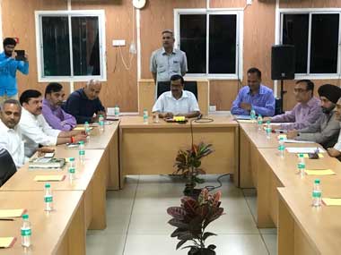 Delhi sealing drive row: All-party team to meet SC-appointed committee, AAP slams BJP for boycotting meet Delhi sealing drive row: All-party team to meet SC-appointed committee, AAP slams BJP for boycotting meet