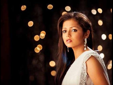 TV actress Drashti Dhami files complaint against producer of her 2012 show Madhubala over unsettled dues TV actress Drashti Dhami files complaint against producer of her 2012 show Madhubala over unsettled dues