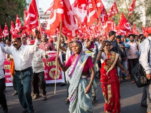 Maharashtra Kisan march called off: Devendra Fadnavis isn’t the only CM to face heat of loan waivers Maharashtra Kisan march called off: Devendra Fadnavis isn’t the only CM to face heat of loan waivers