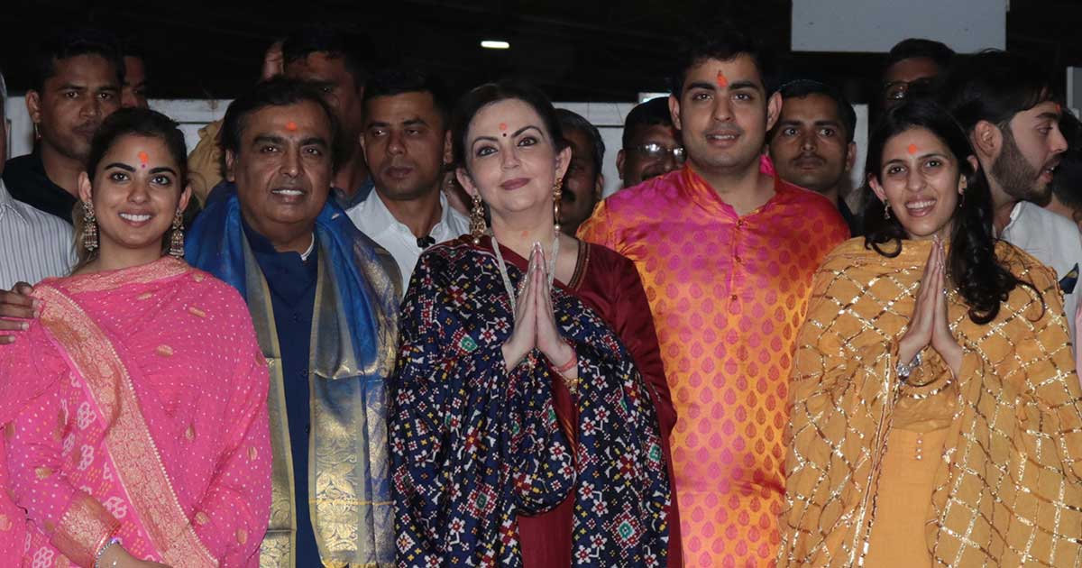 Mukesh Ambani's son Akash likely to marry schoolmate Shloka Mehta in early  December - India News , Firstpost